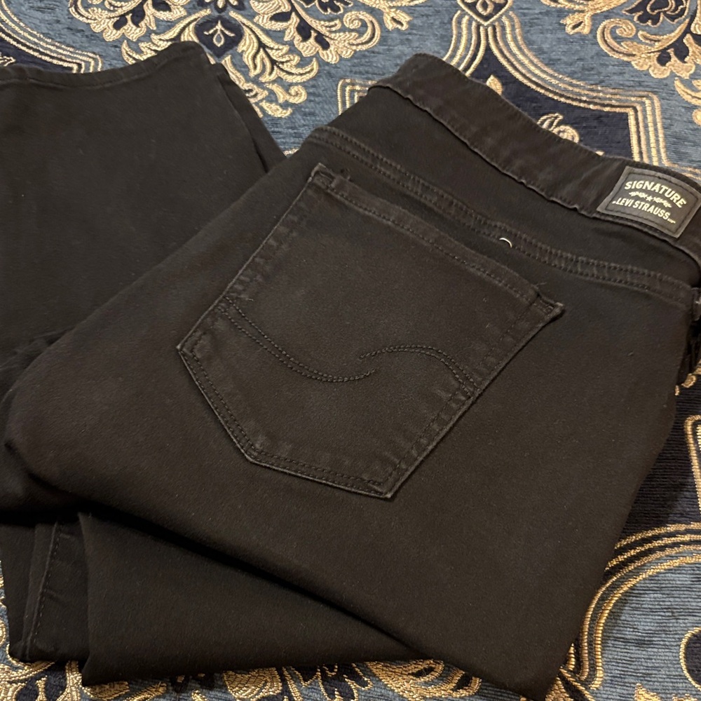 Signature by Levi Strauss Men’s Black Slim Jeans